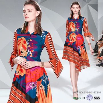 Eleganz gedrucktes Frauenkleid