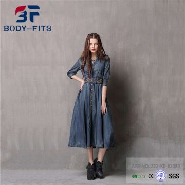 Jean Kleid mit V-Ausschnitt